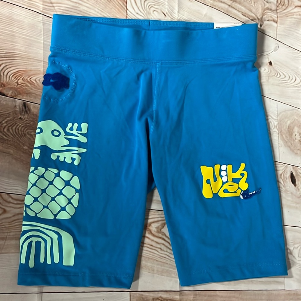 NWT Nike spandex shorts/M